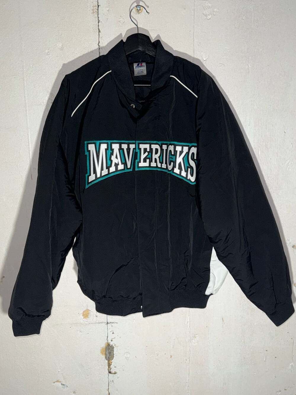 Vintage Russell Athletic Dallas Mavericks NBA Nylon Warm-Up Bomber Jacket Size L